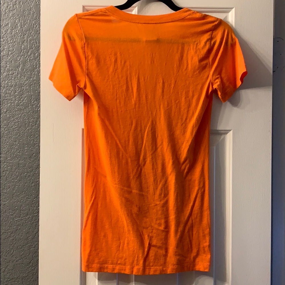 Detroit Tigers Baseball V-Neck tee - Picture 3 of 3